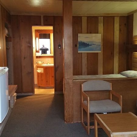 בנדון Sunset Oceanfront Lodging מראה חיצוני תמונה