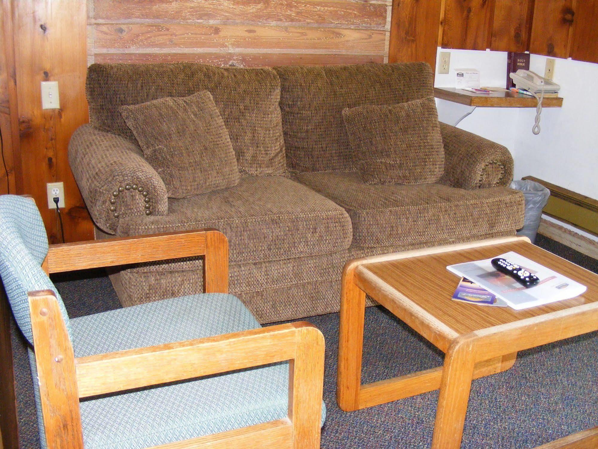 מלון בנדון Sunset Oceanfront Lodging מראה חיצוני תמונה