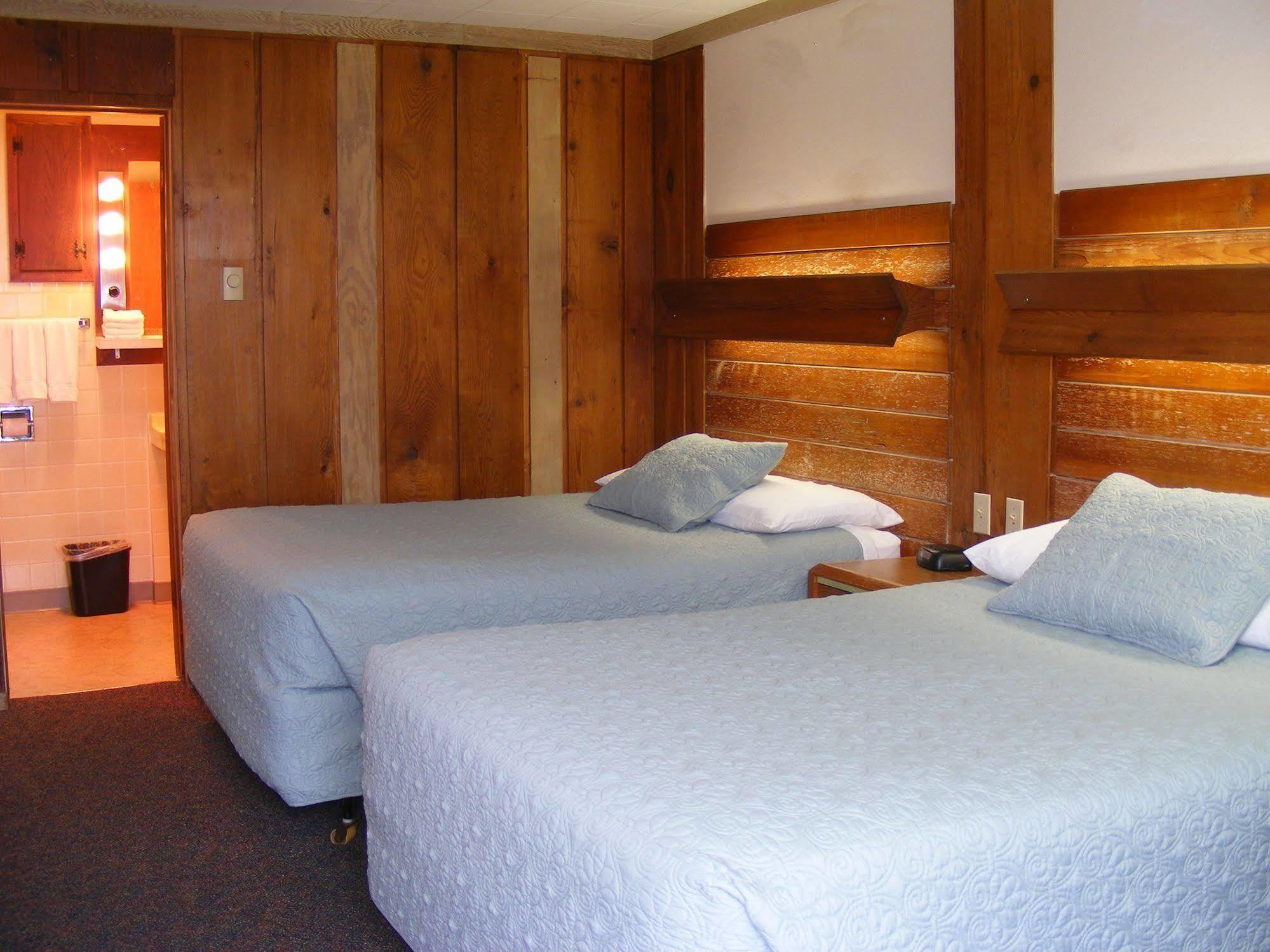בנדון Sunset Oceanfront Lodging מראה חיצוני תמונה